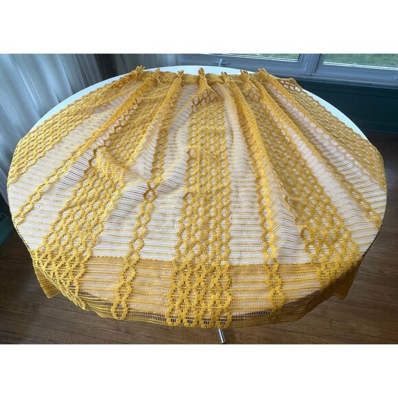 Vintage 70s pleated curtain, golden yellow, open weave mesh, single panel - Picture 4 of 10